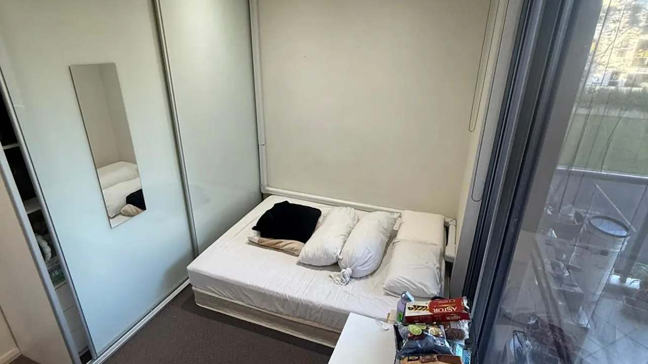 Furnished room in a flatshare