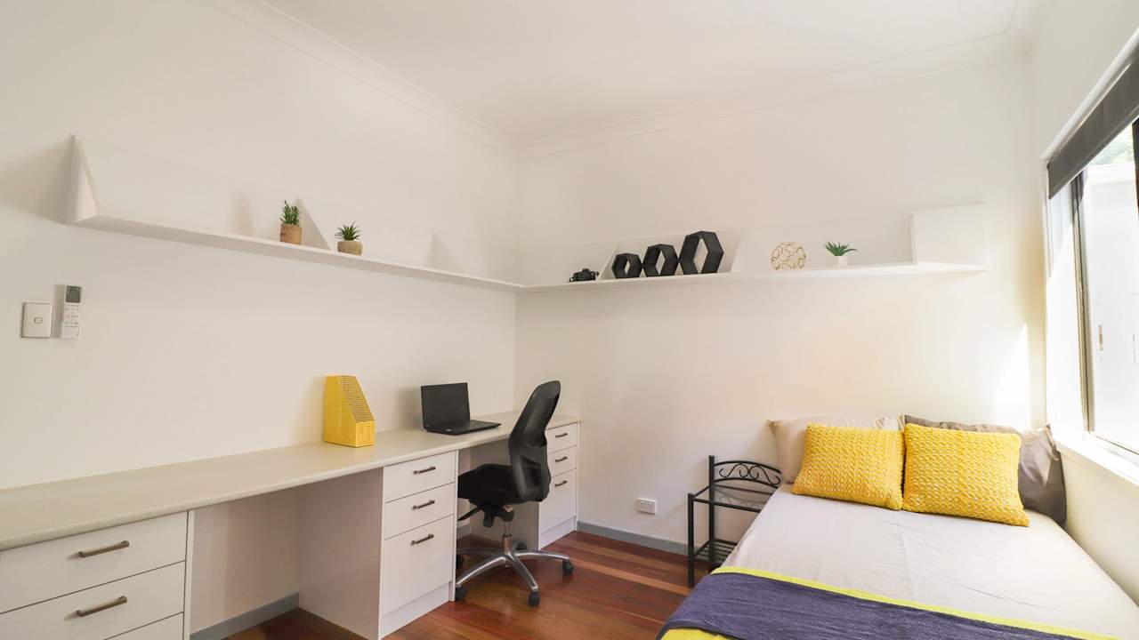 Furnished room in a share house