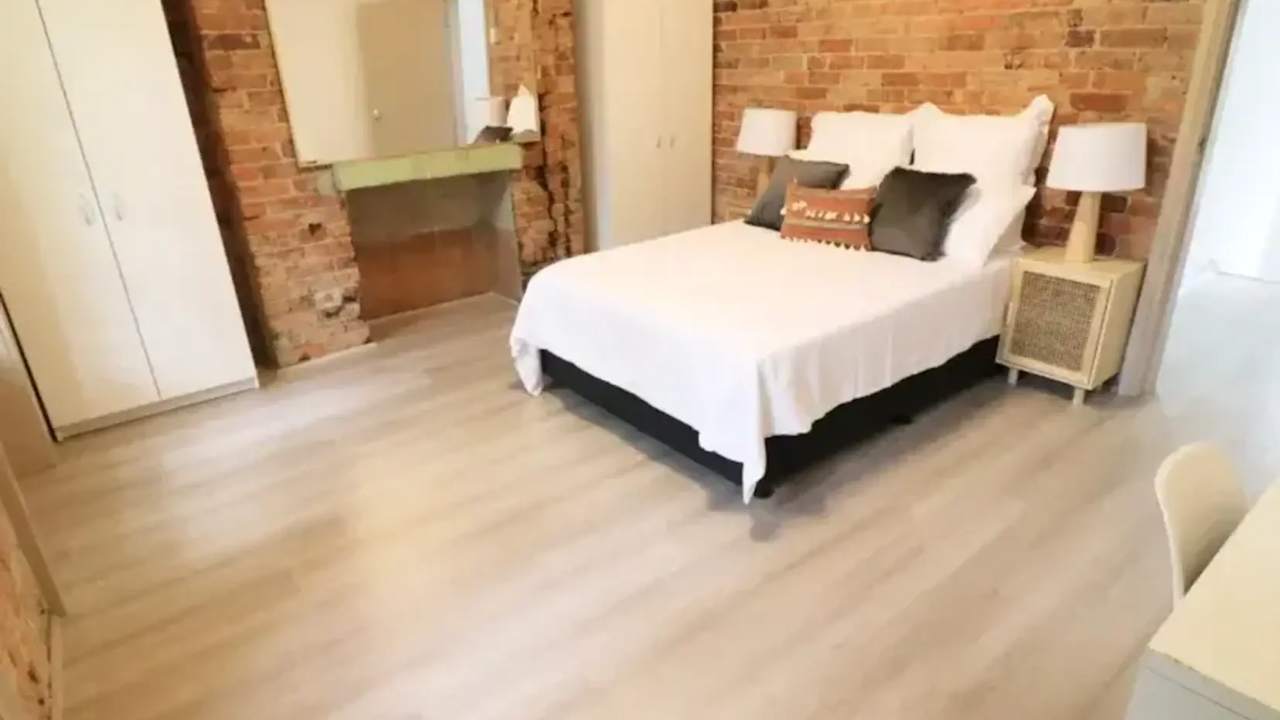 Room in a share house