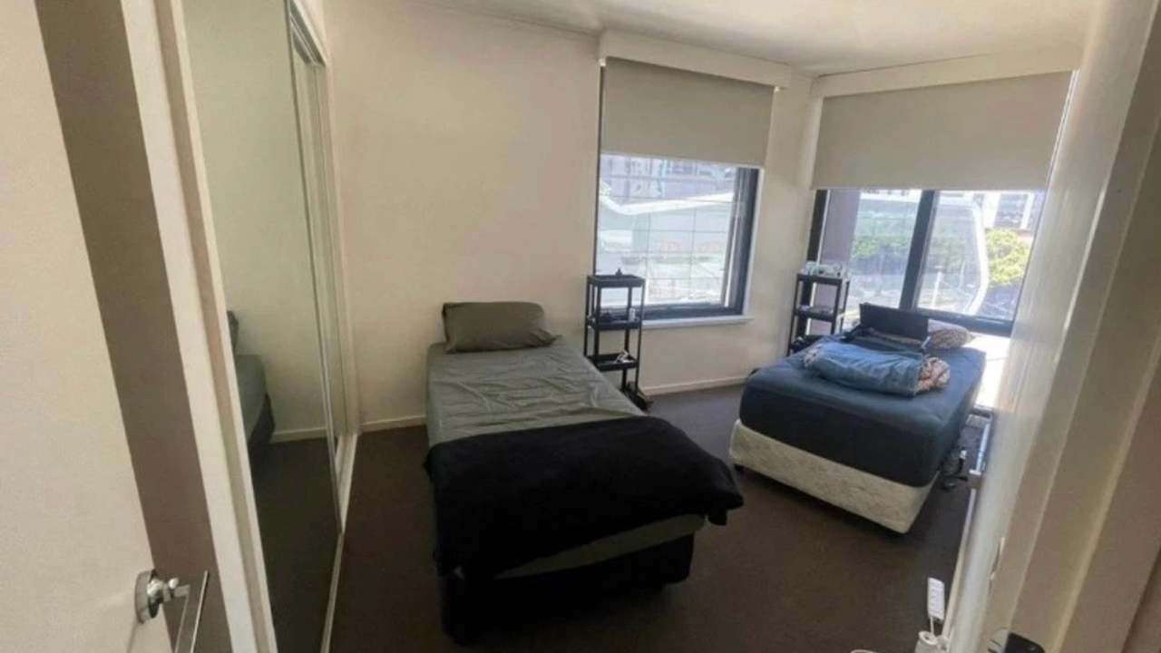 Furnished room in a flatshare