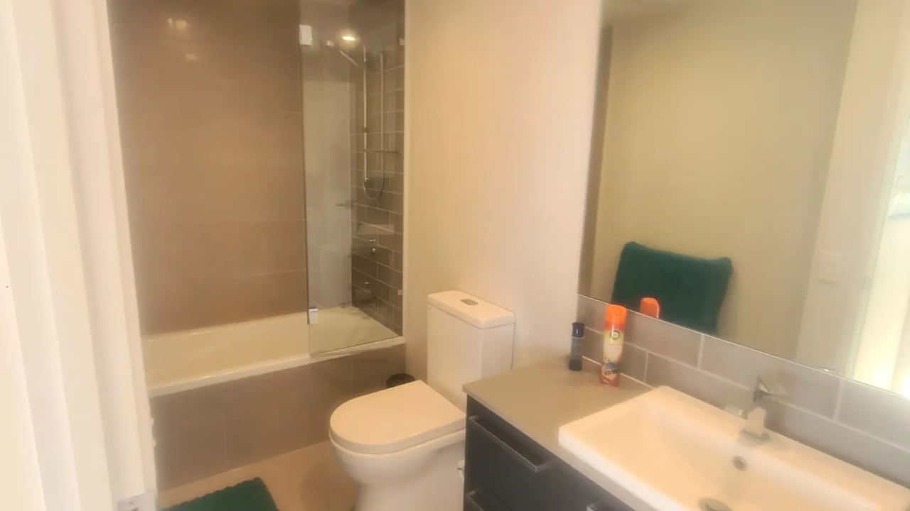 Furnished room with own bathroom
