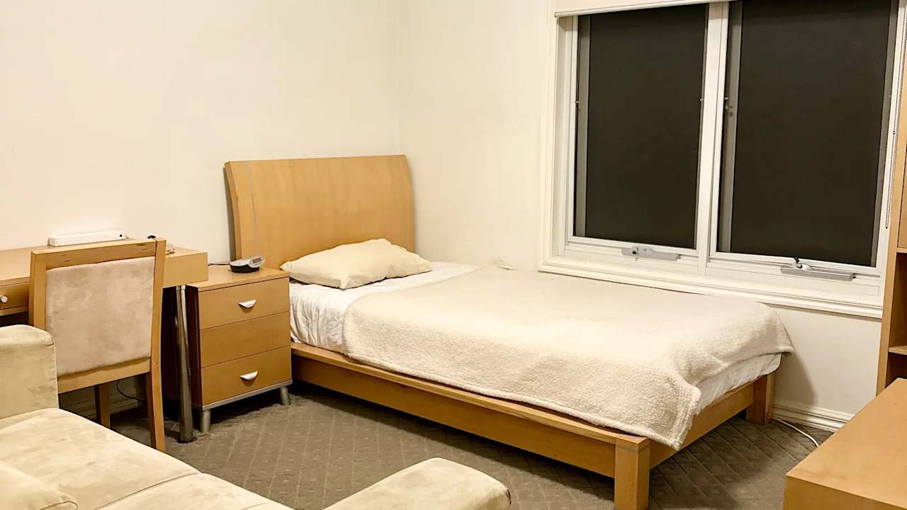 Furnished room in a share house
