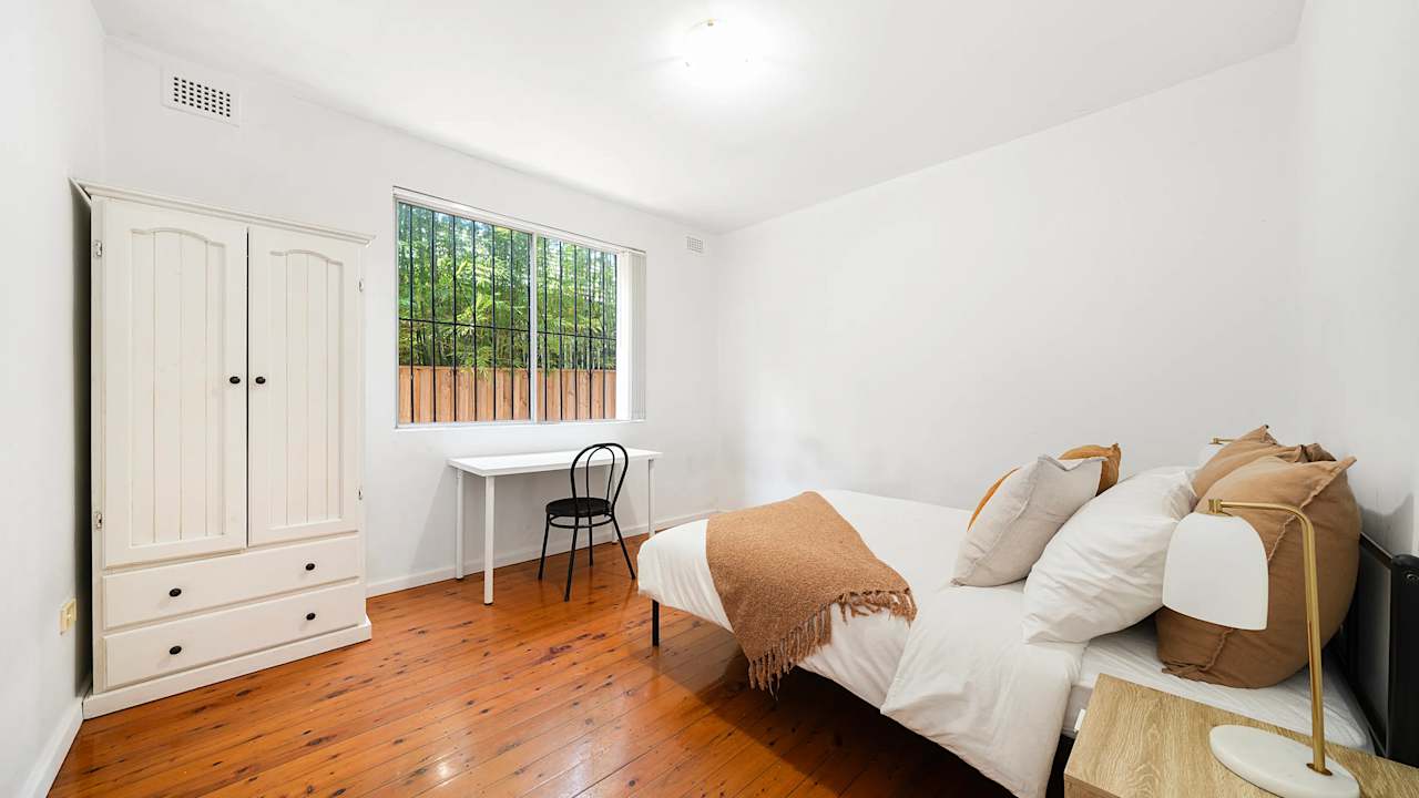 Whole property with 2 rooms for rent