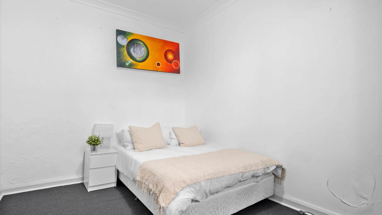 Furnished room in a share house