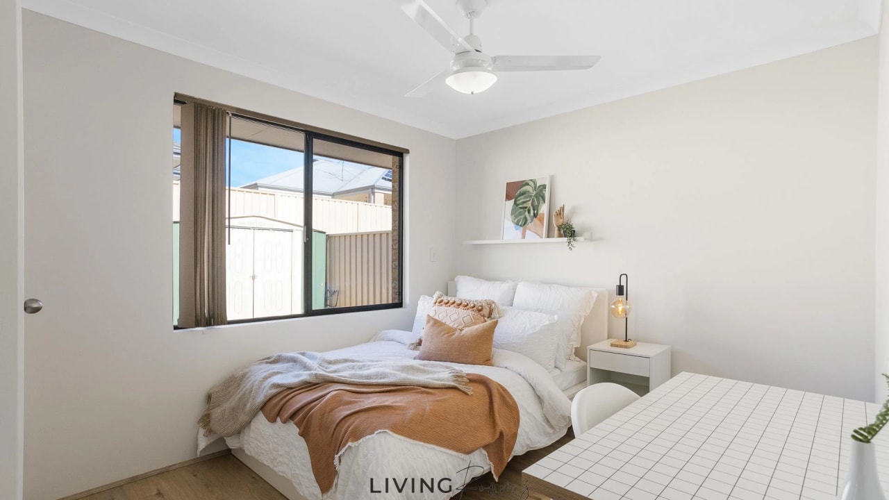 Furnished room in a share house