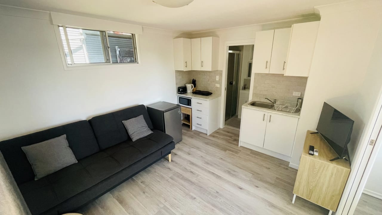 Furnished room granny flat for rent