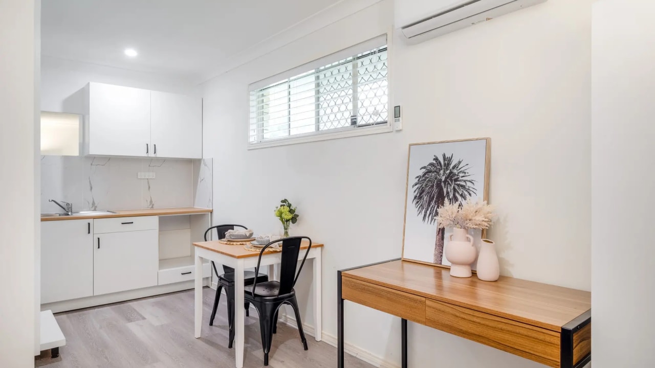 Furnished room granny flat for rent