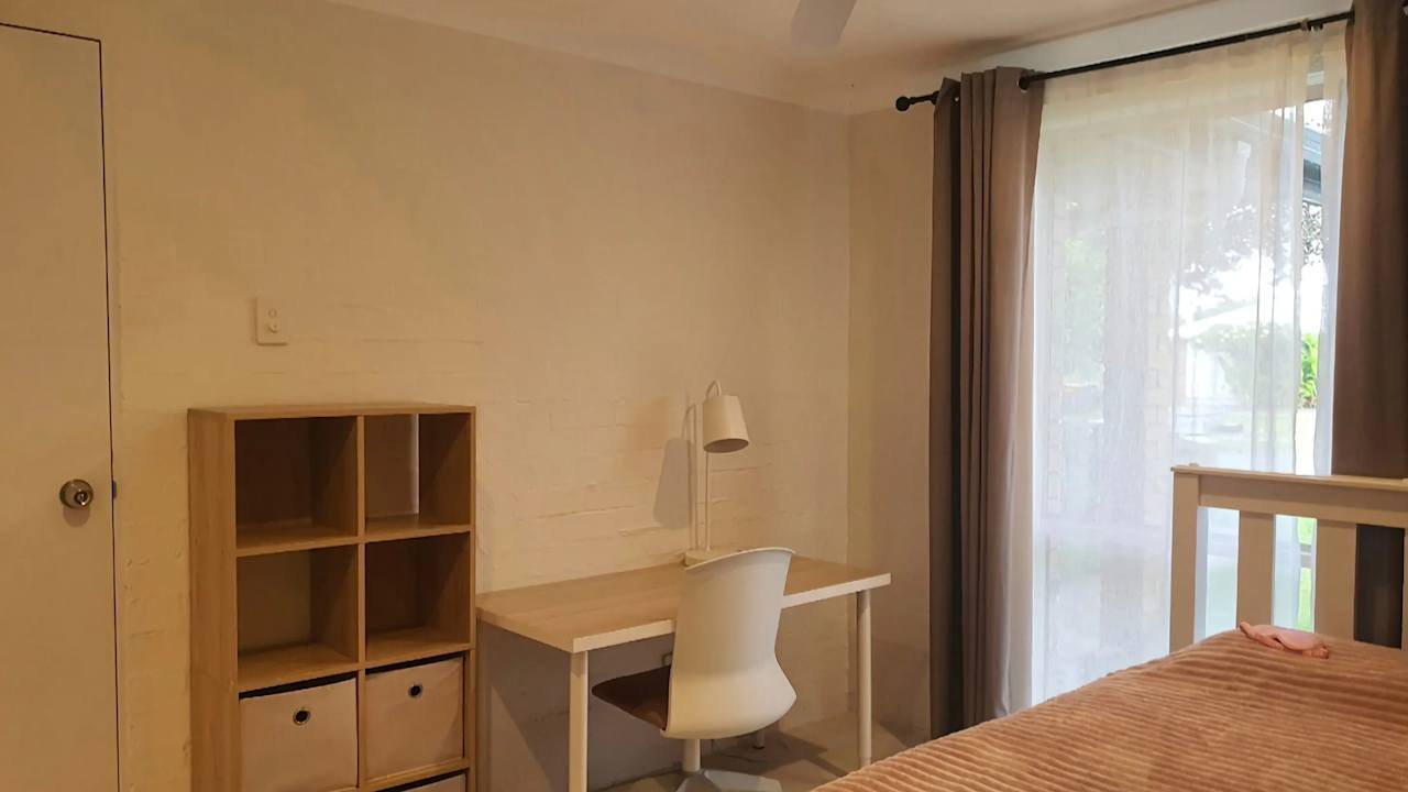 Furnished room in a share house