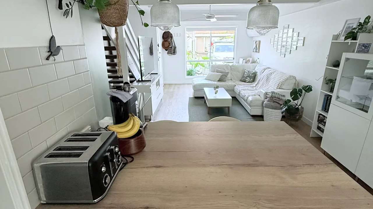 Whole property with 1 room for rent