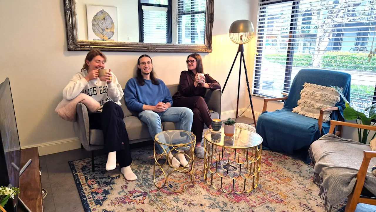 Furnished room in a share house