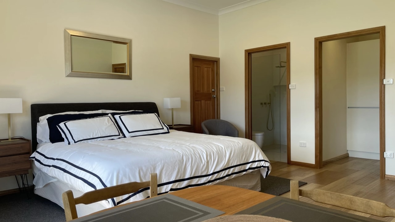 Furnished room studio flat for rent