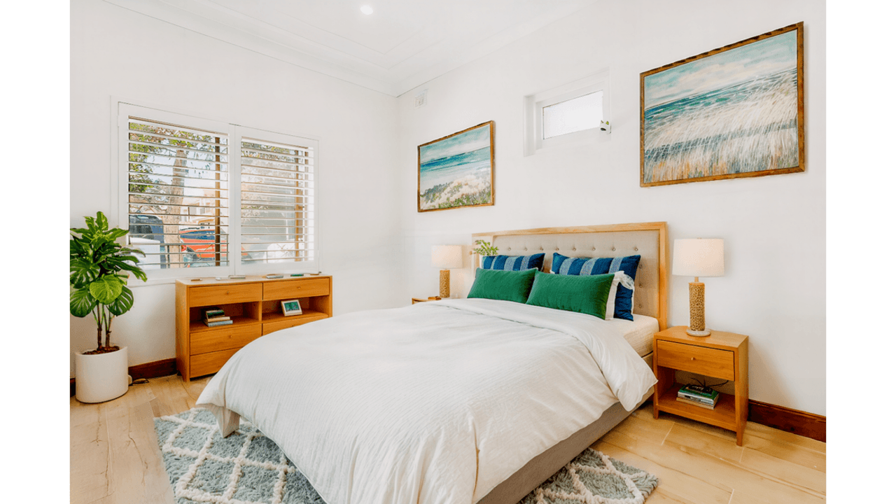 Room in a share house
