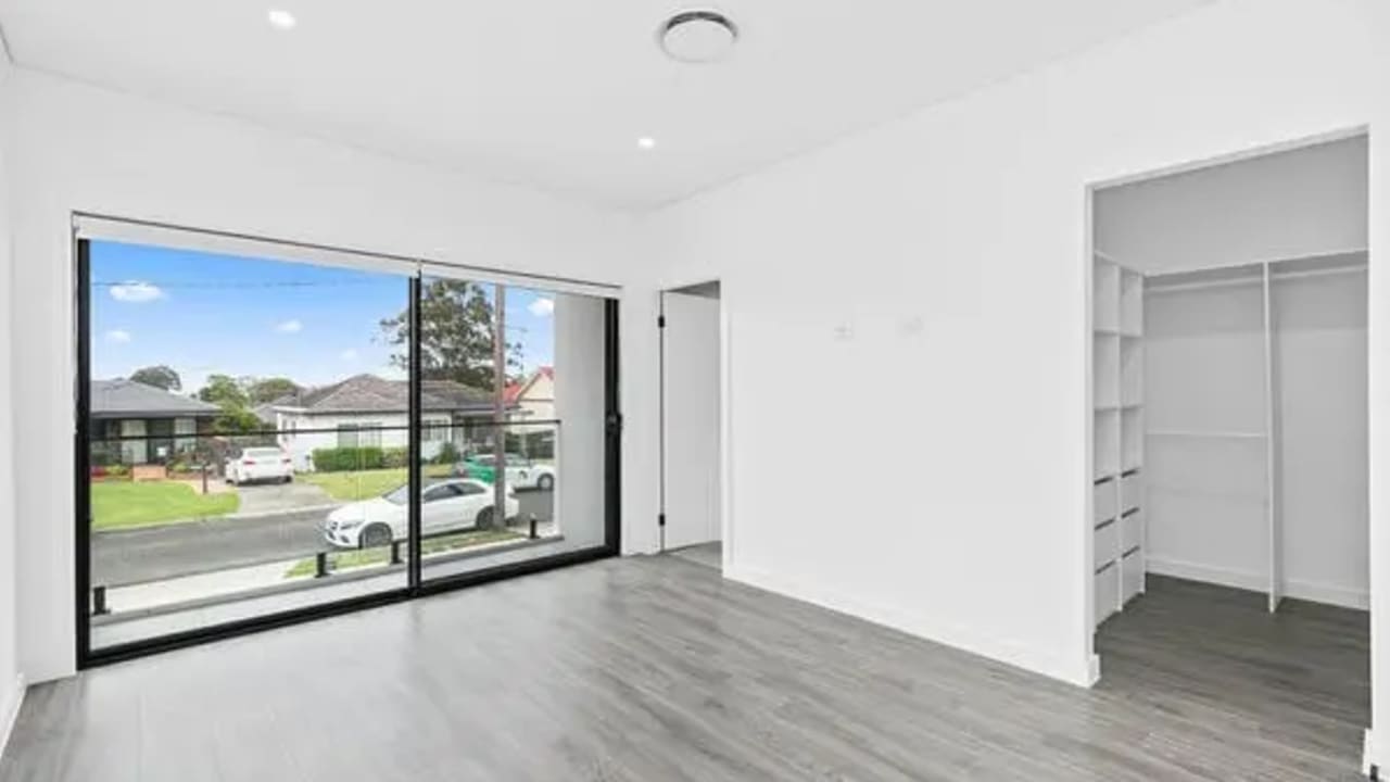 Room in a share house