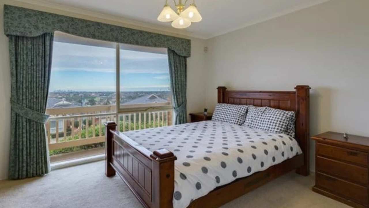 Room in a share house