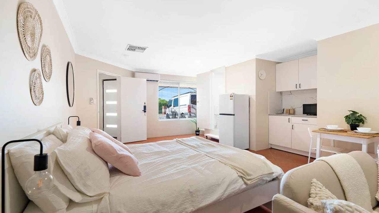 Furnished room with ensuite in a share house