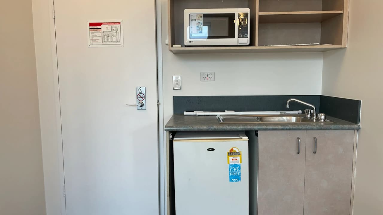 Furnished room studio flat for rent