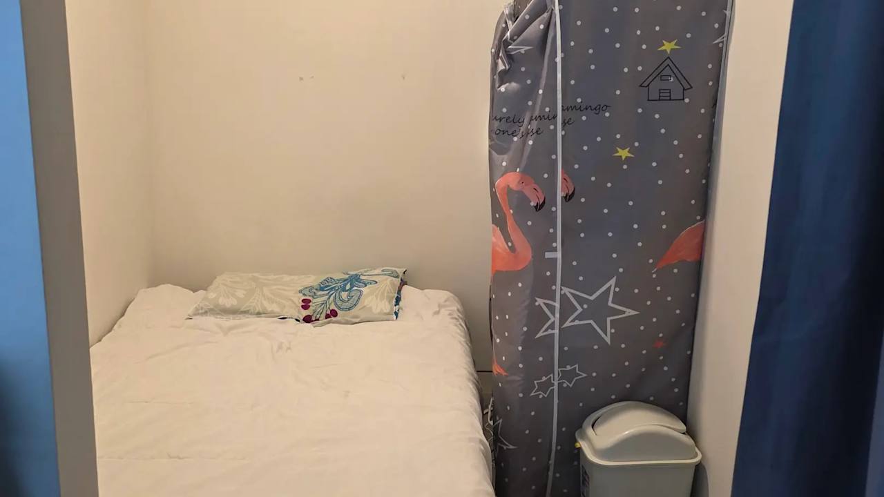 Furnished room in a flatshare