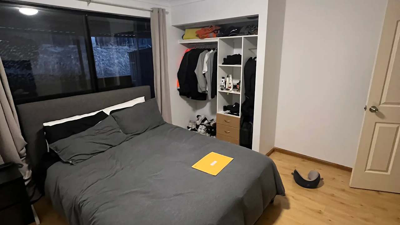 Furnished room in a share house