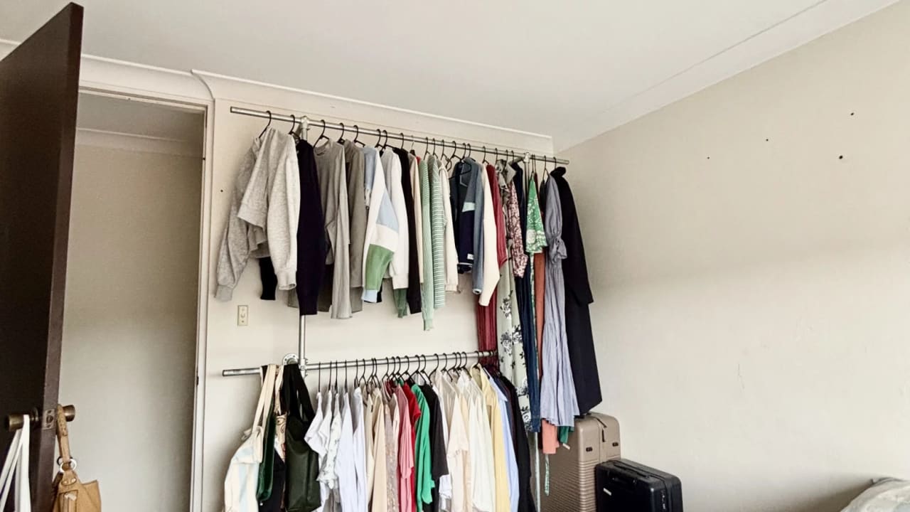 Furnished room in a flatshare