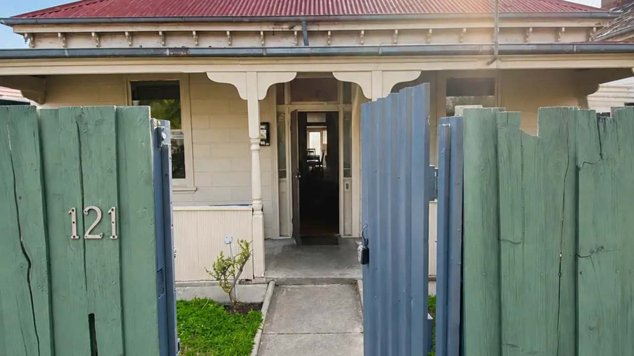 Whole property with 4 rooms for rent