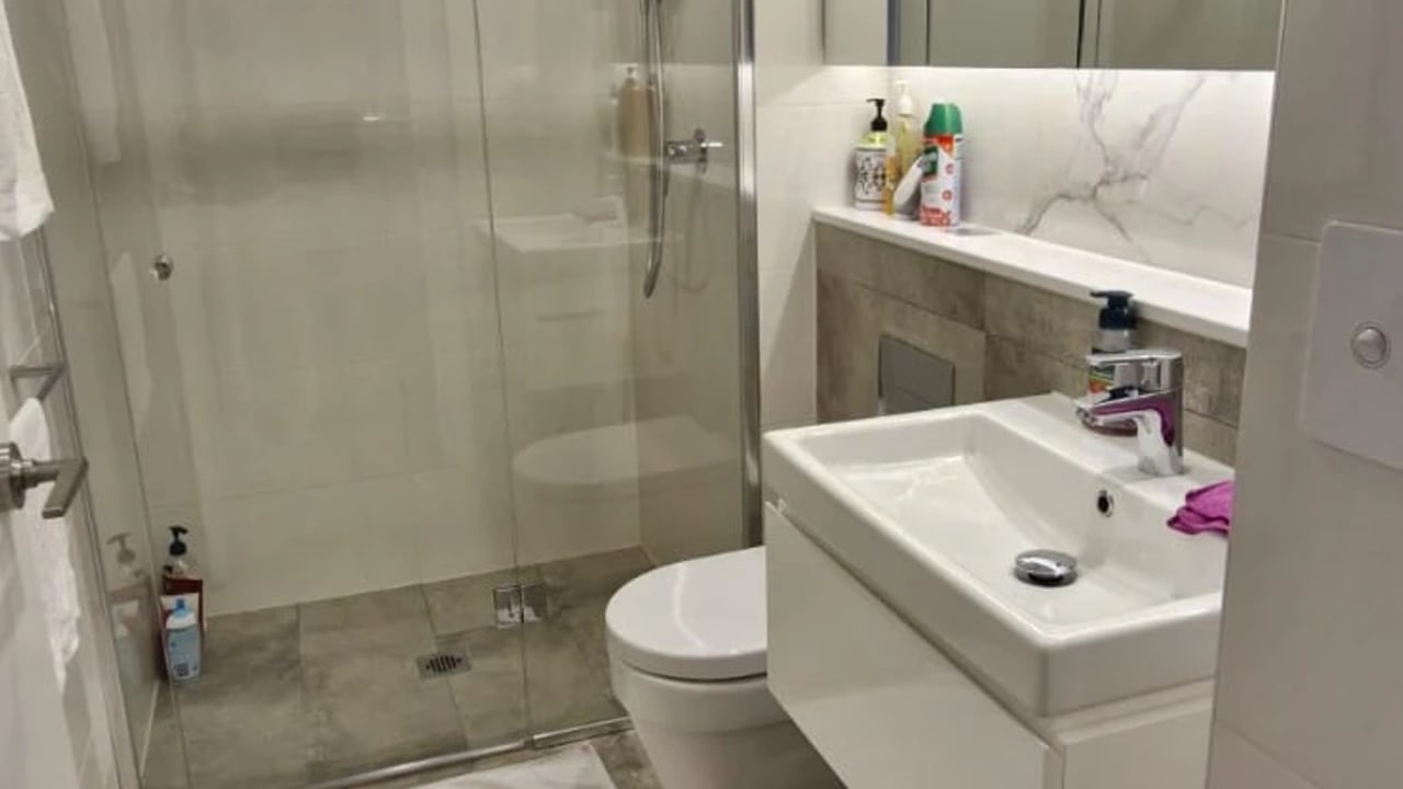 Furnished room with own bathroom