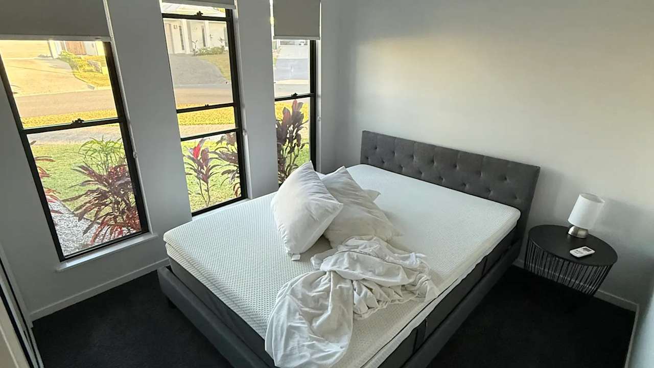 Furnished room with own bathroom