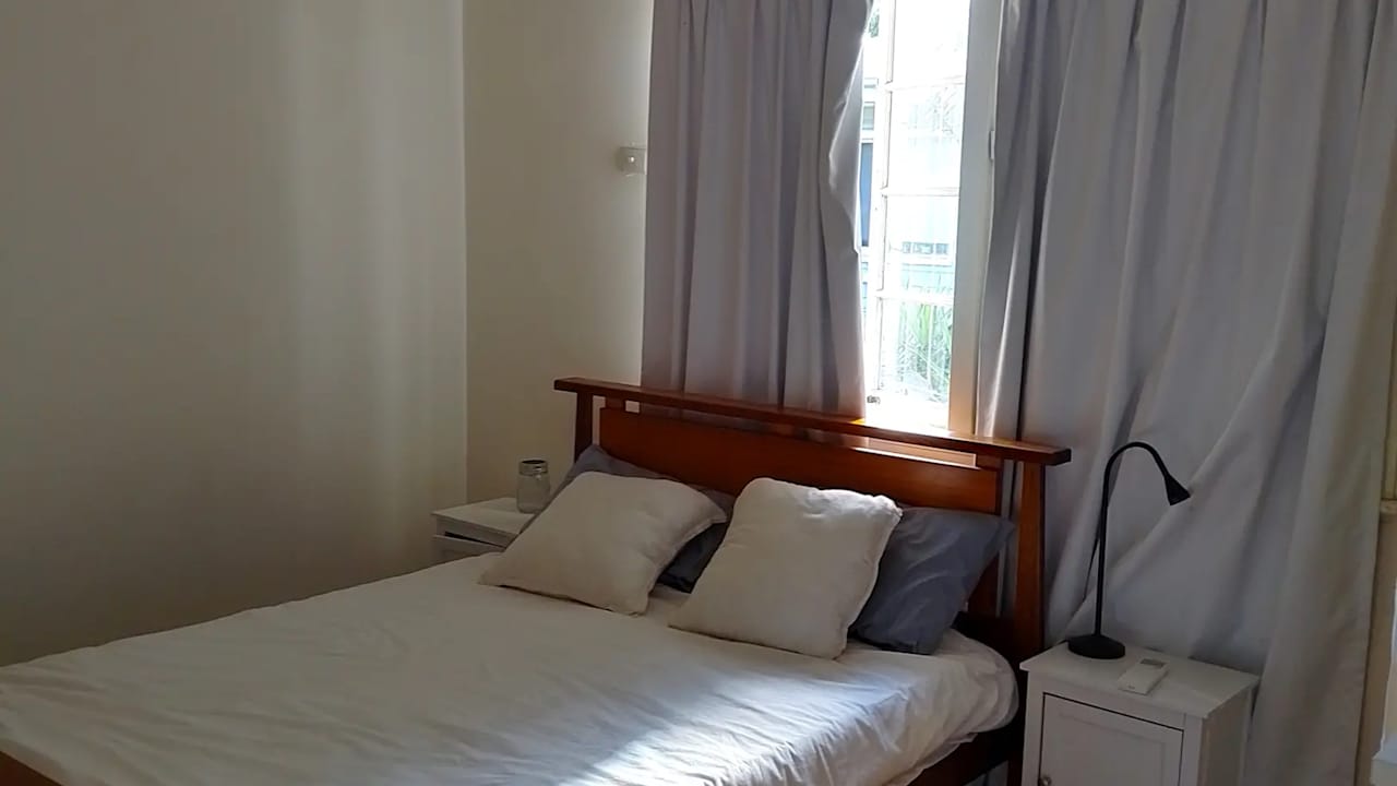 Room in a share house