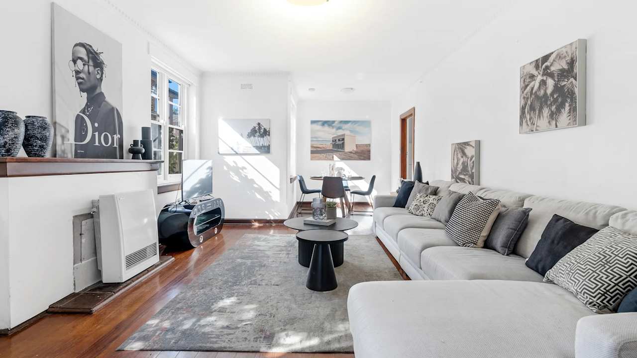 Whole property with 2 rooms for rent