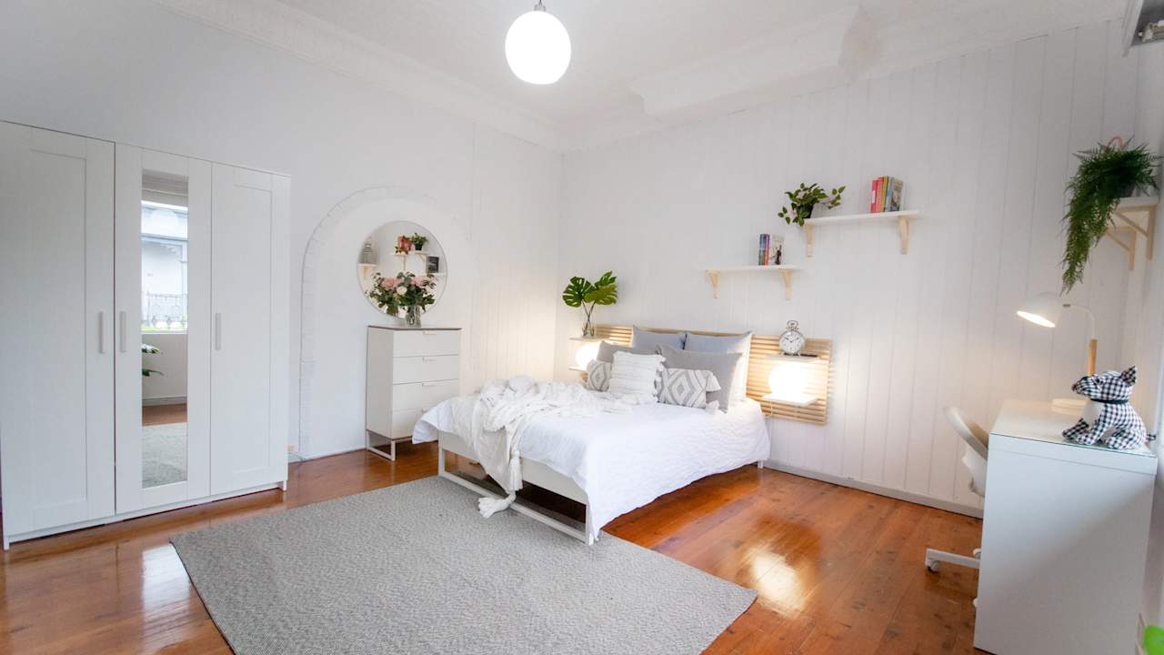 Furnished room in a share house