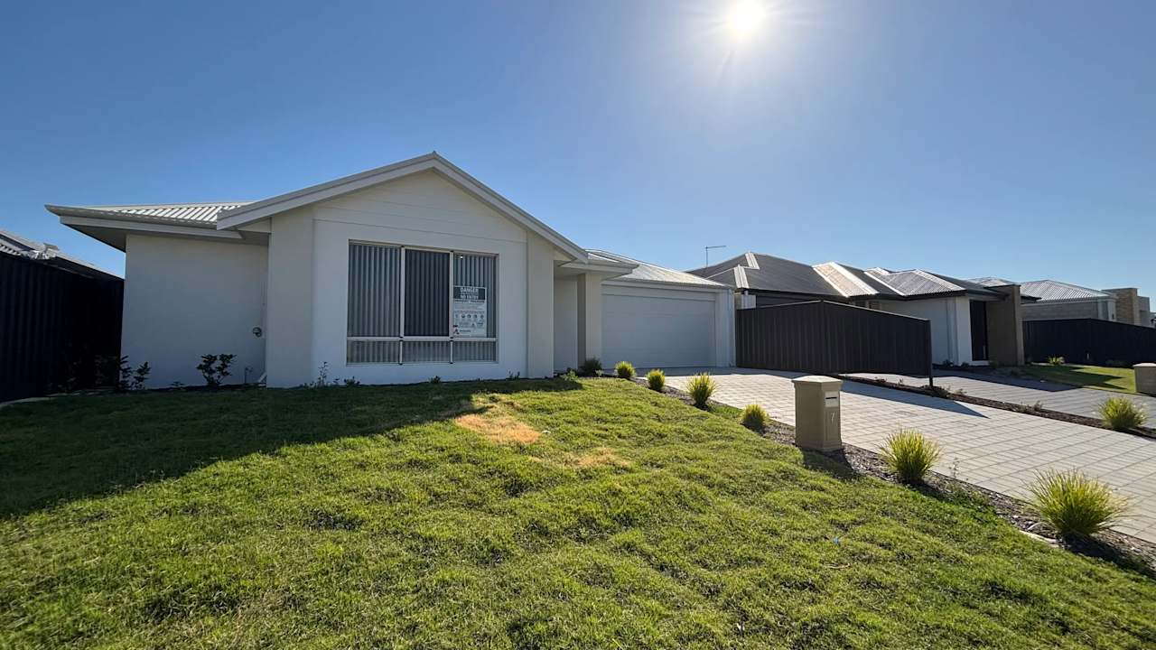 Furnished room with ensuite in a share house