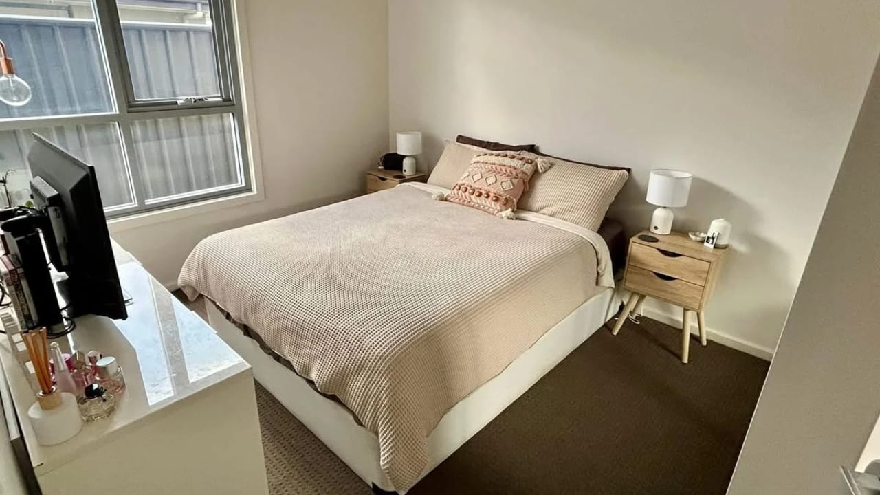 Unfurnished room in a share house