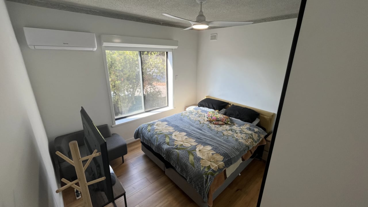 Whole property with 2 rooms for rent