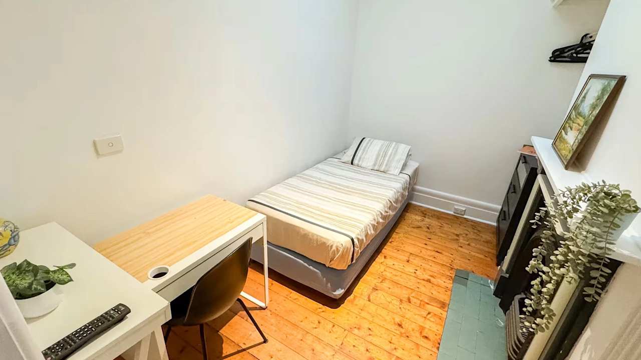 Furnished room in a share house