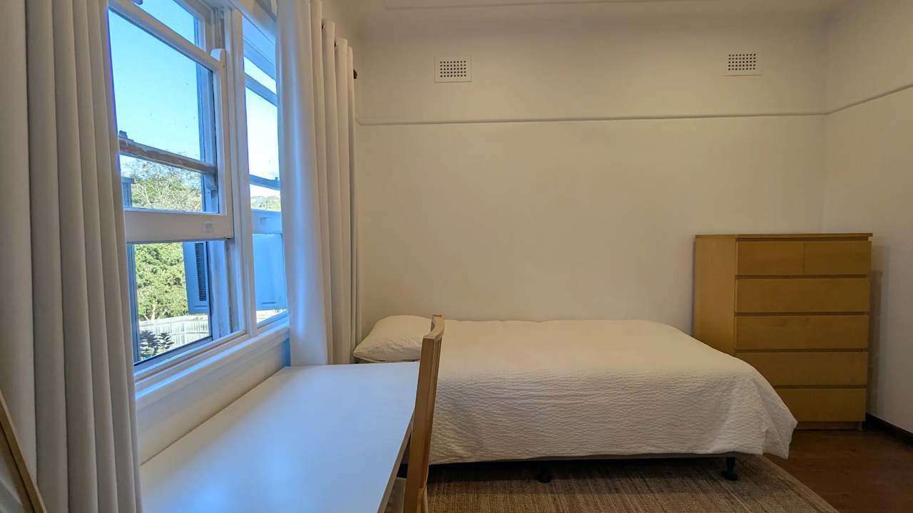 Furnished room in a share house