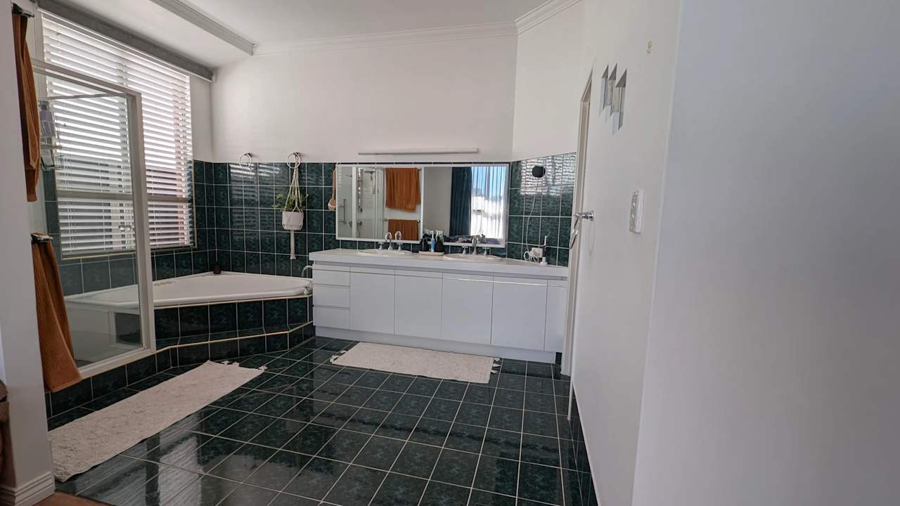Unfurnished room with ensuite in a share house