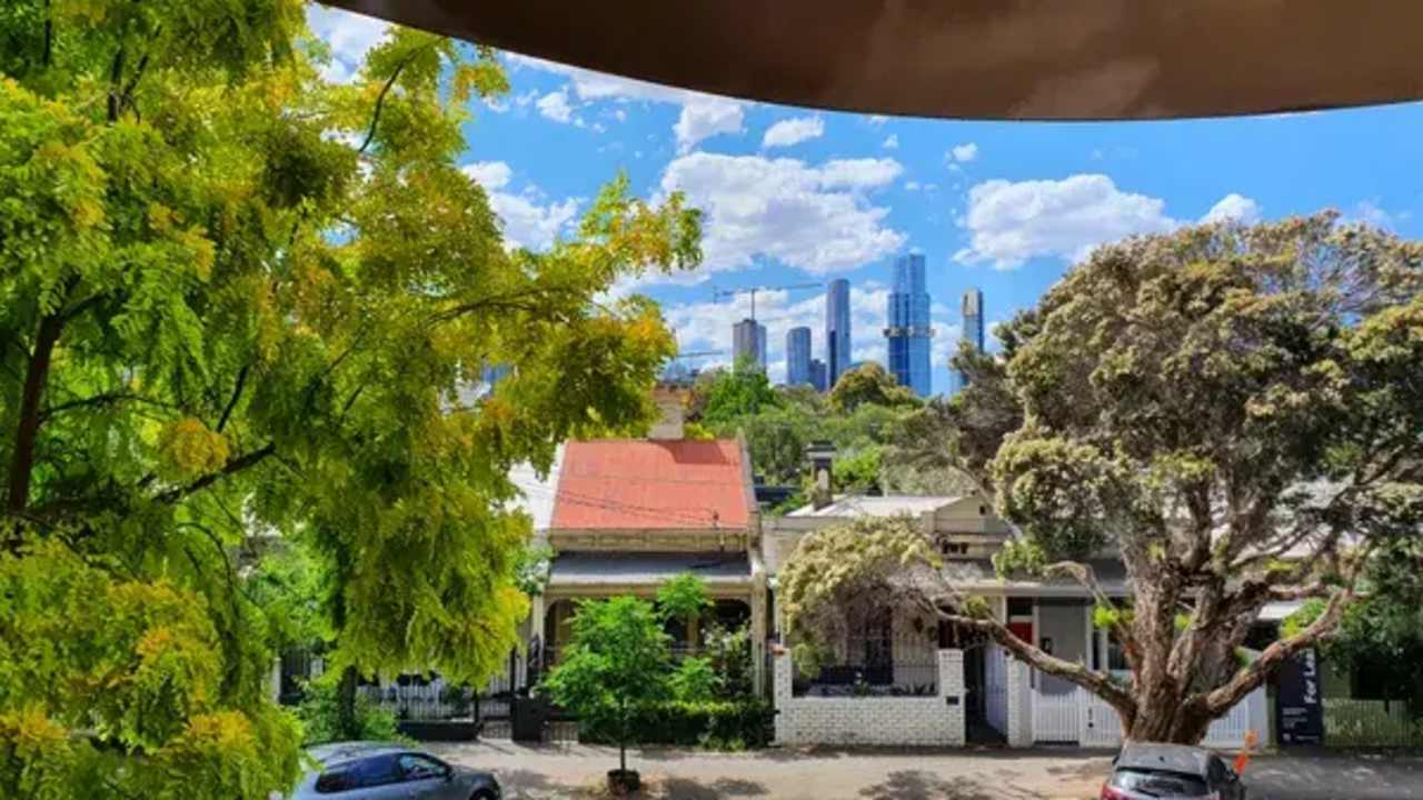 Whole property with 2 rooms for rent