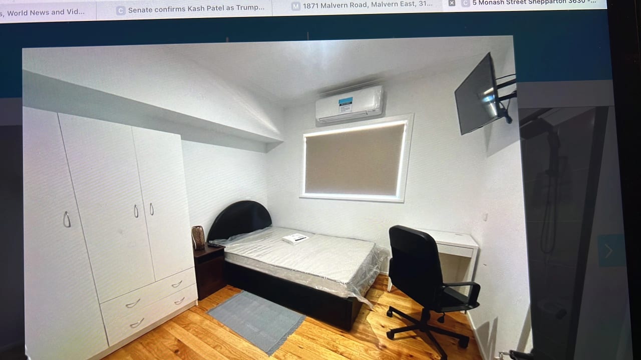 Furnished room with own bathroom