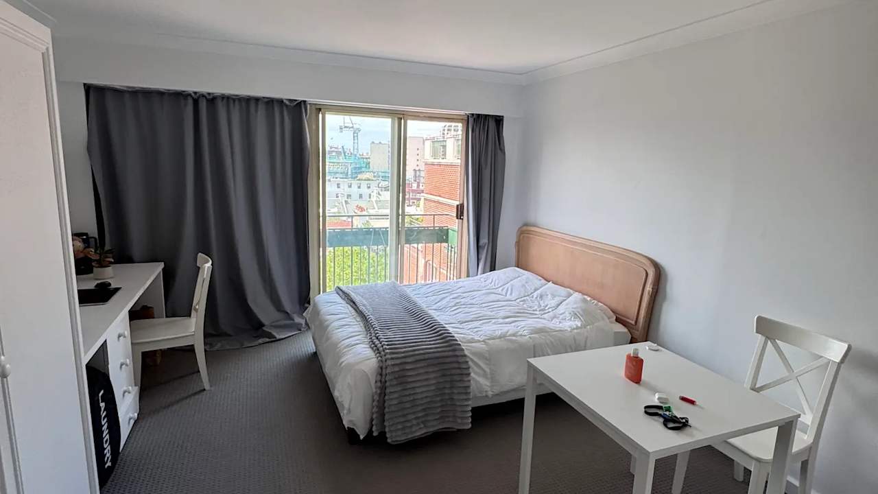 Furnished room studio flat for rent