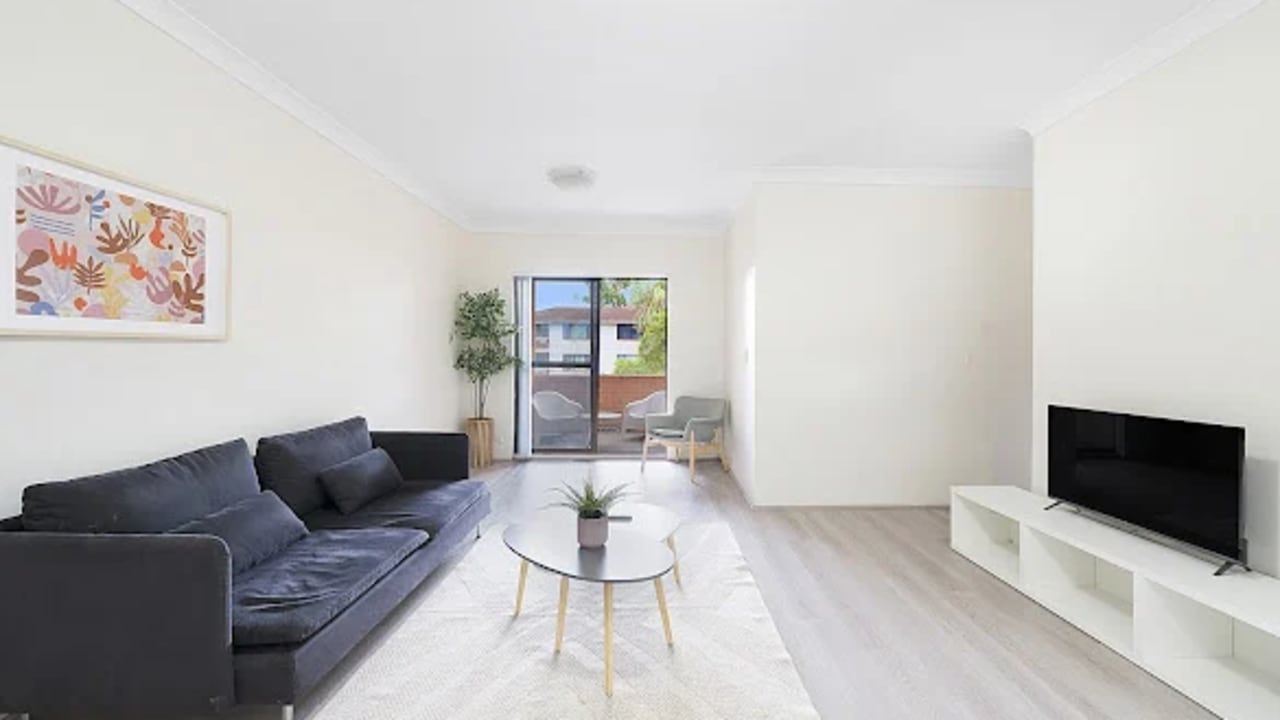 Whole property with 2 rooms for rent