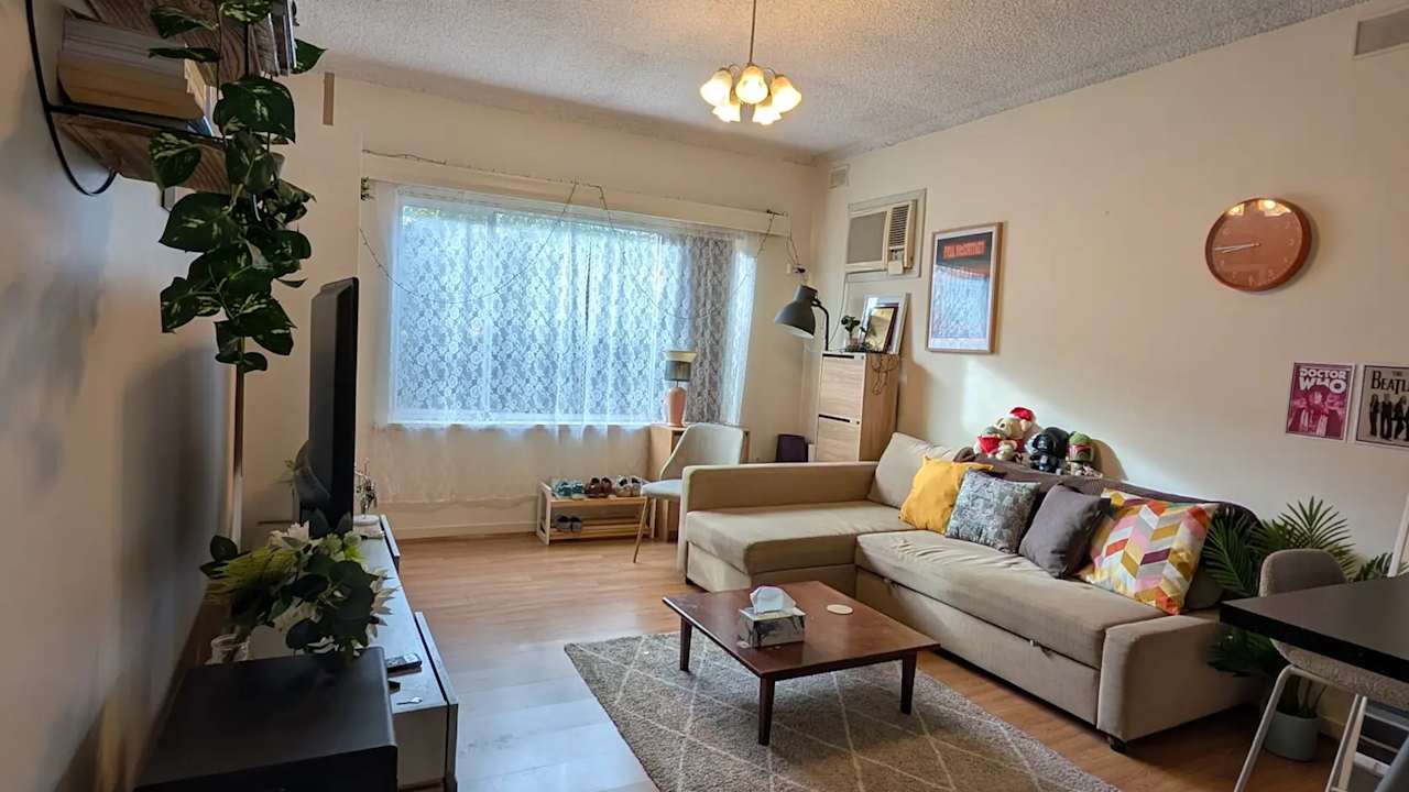 Furnished room in a share house