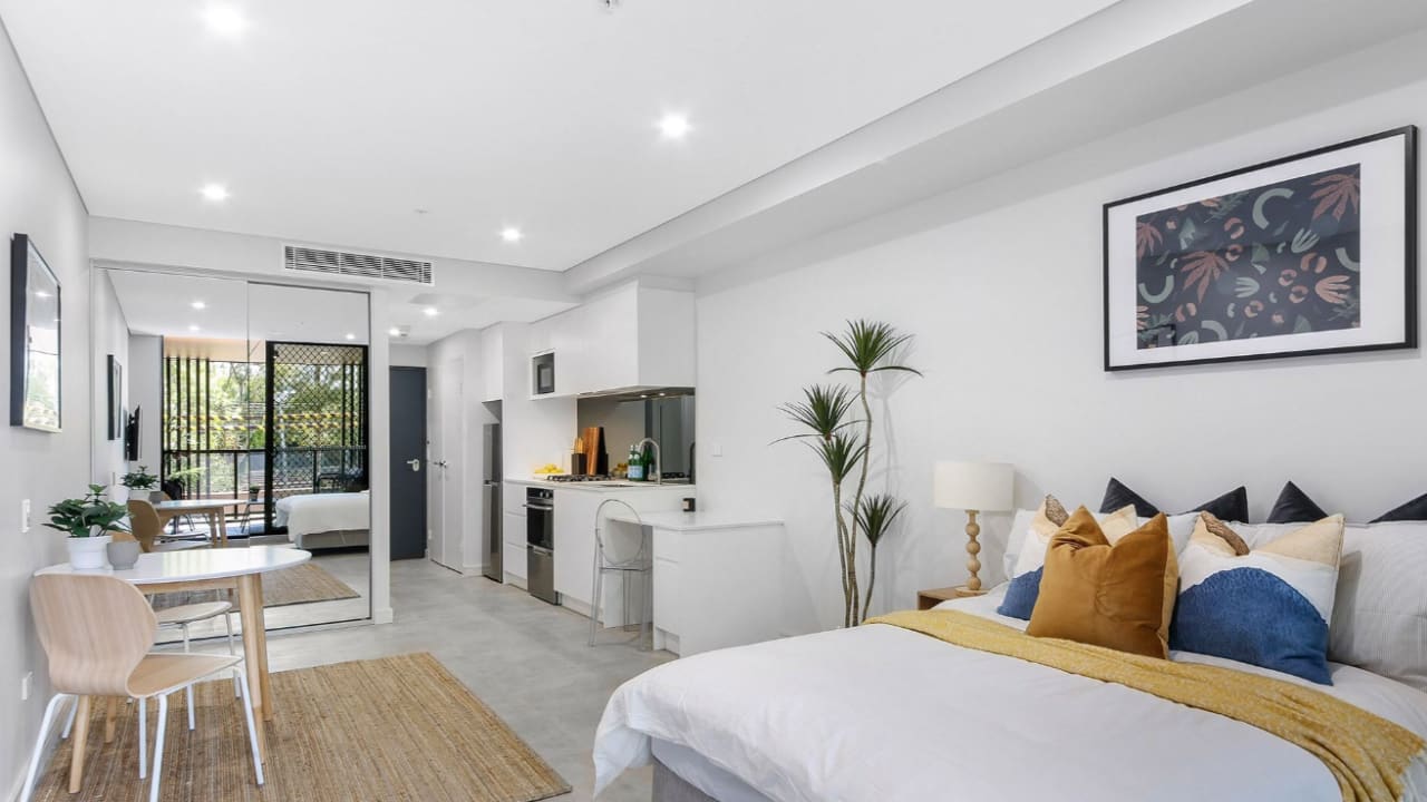 Room studio flat for rent