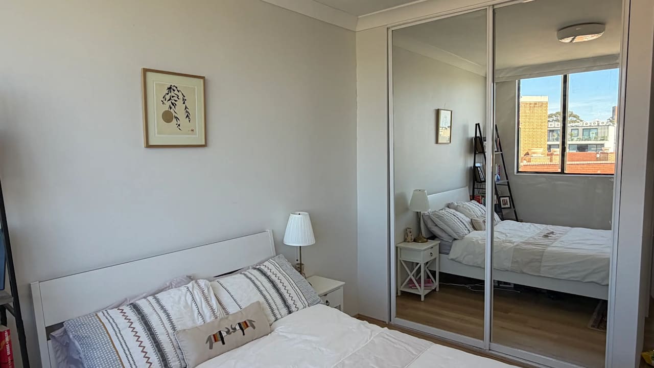 Unfurnished room with ensuite in a flatshare