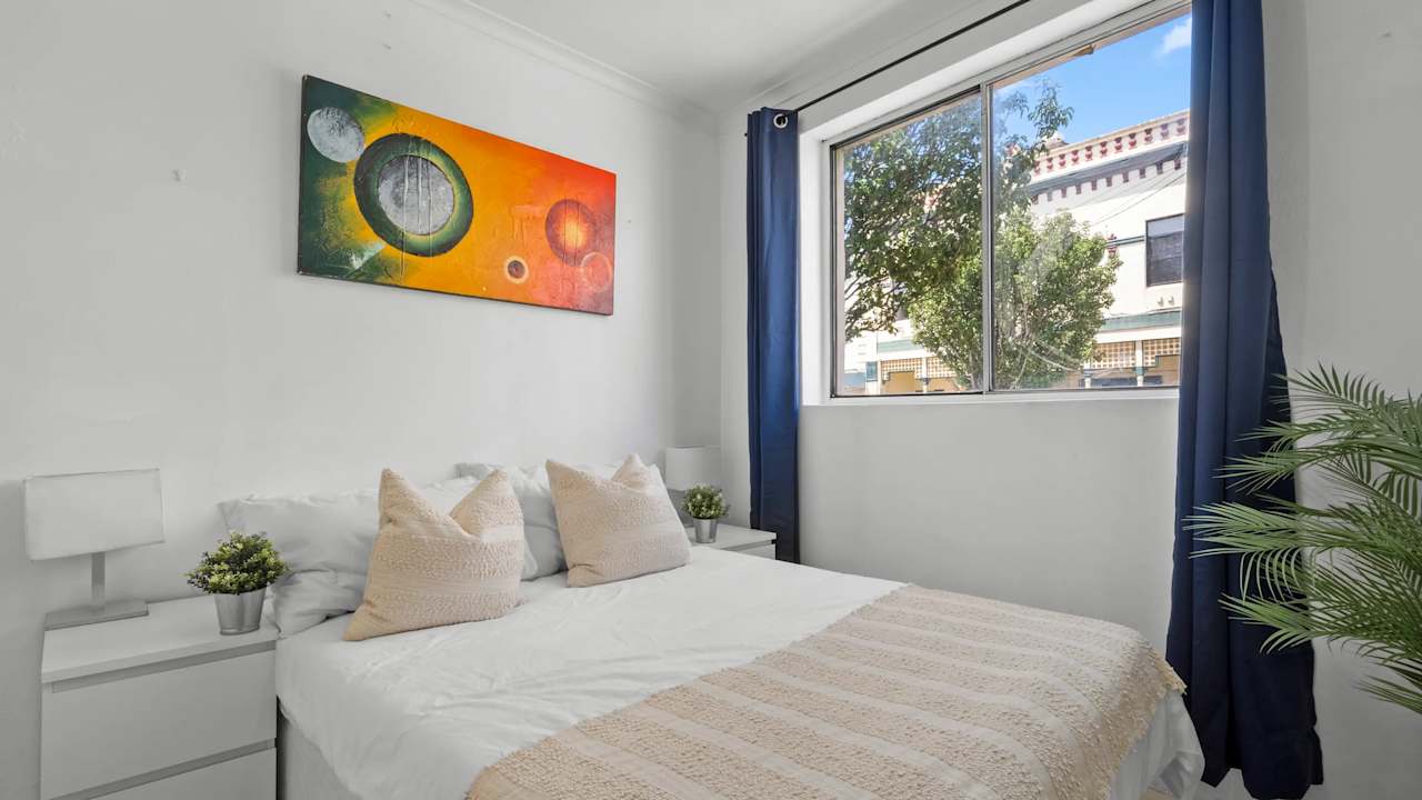 Furnished room in a share house