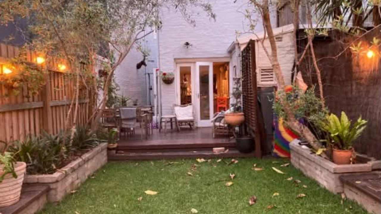 Whole property with 3 rooms for rent