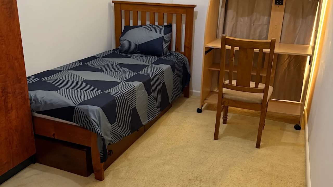 Furnished room in a share house