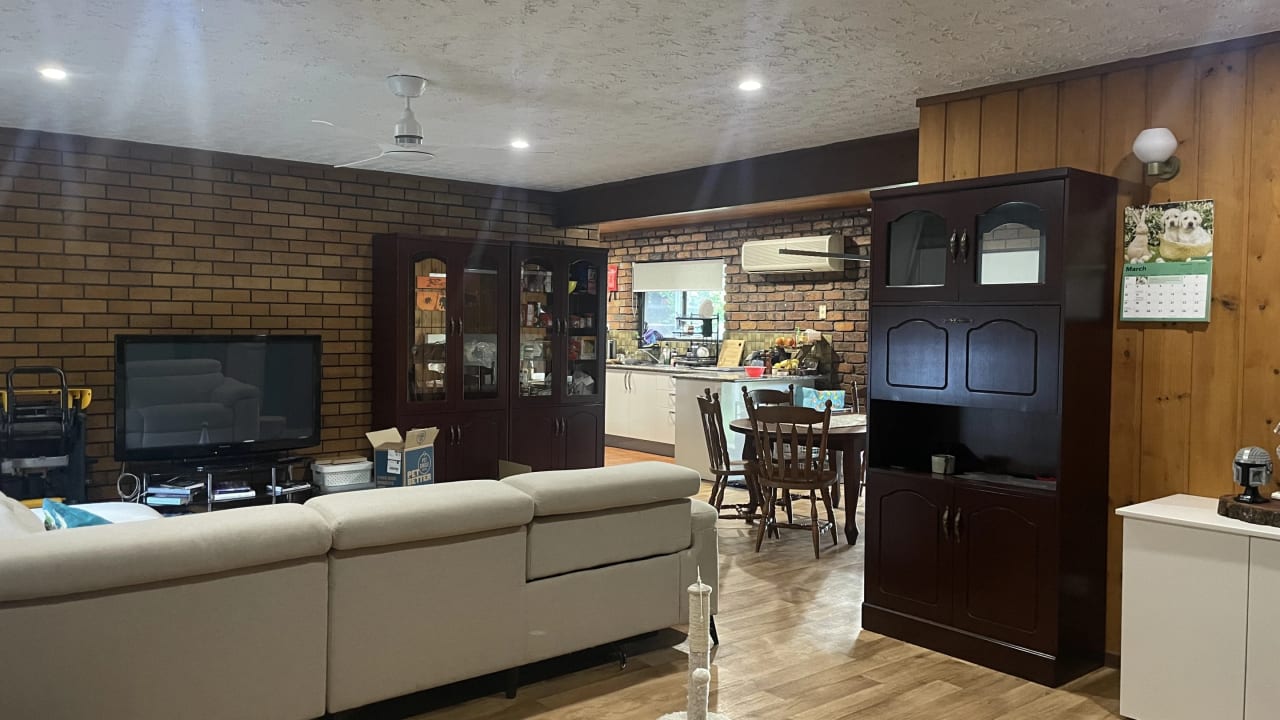 Room in a share house