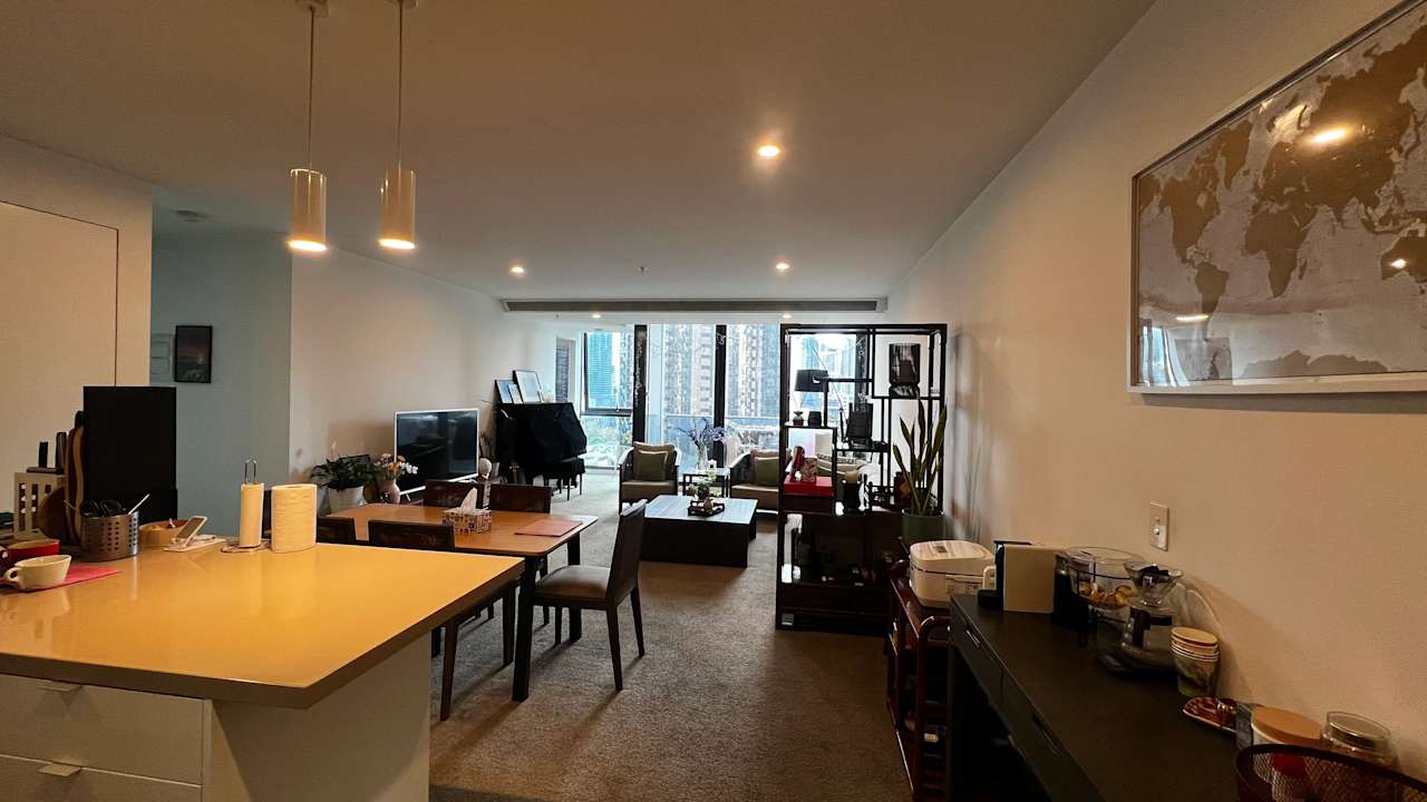 Furnished room in a flatshare