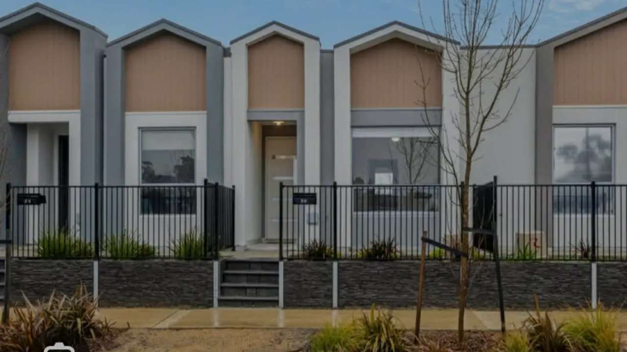 Unfurnished room with ensuite in a share house