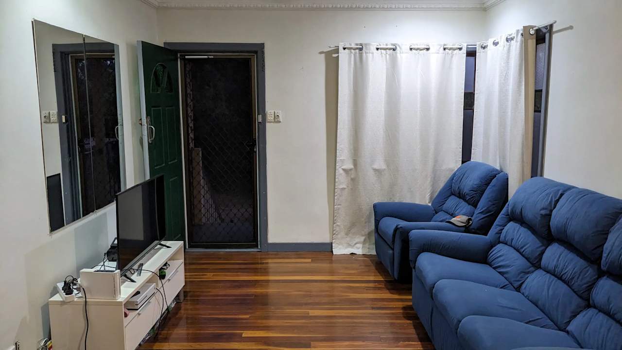 Unfurnished room in a share house
