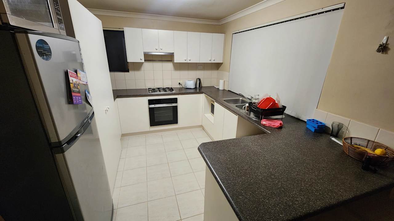 Room in a share house